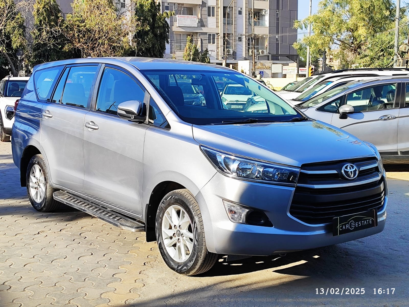 TOYOTA INNOVA CRYSTA G 2.5 AT