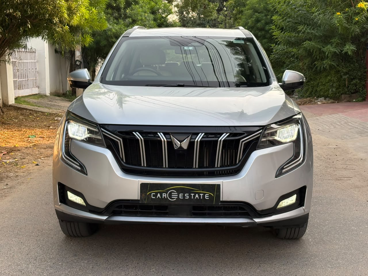 Mahindra XUV 700 AX7L 7S MT 2023 Nov. Model in Diesel